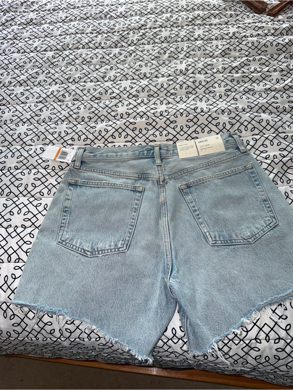 Agolde High Rise Slim Riley Shorts - Picture 8 of 10